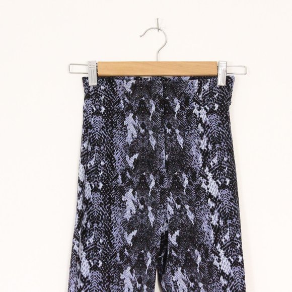 *Dynamite Blue Snake Skin Legging Pant - Picture 3 of 5